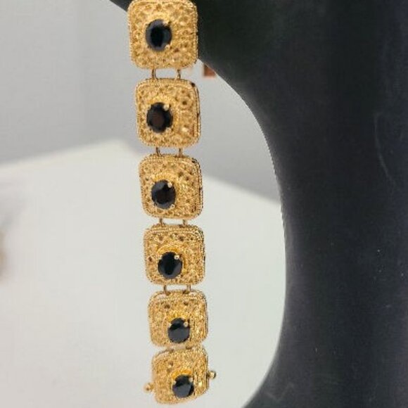 Luxurious Midnight Sapphire Bracelet - Picture 2 of 6